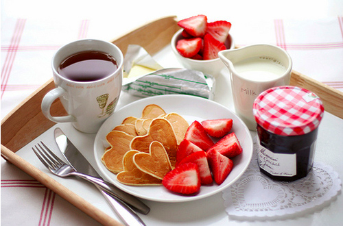 breakfast-butter-coffe-delicious-food-heart-Favim.com-80921.jpg
