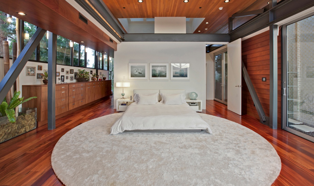 wood-white-bedroom.jpg