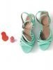 item6renditionslideshowVerticalpedicure_robert_clergerie.jpg