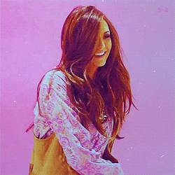 tumblr_lzz53unaht1rnf85io3_250.gif