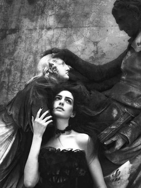 gotik-guzel-anne-hathaway-1565269.Jpeg