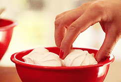 tumblr_mfvaywwEn41rb1ib1o6_250.gif