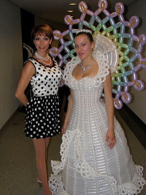 balloon_dresses_04.jpg