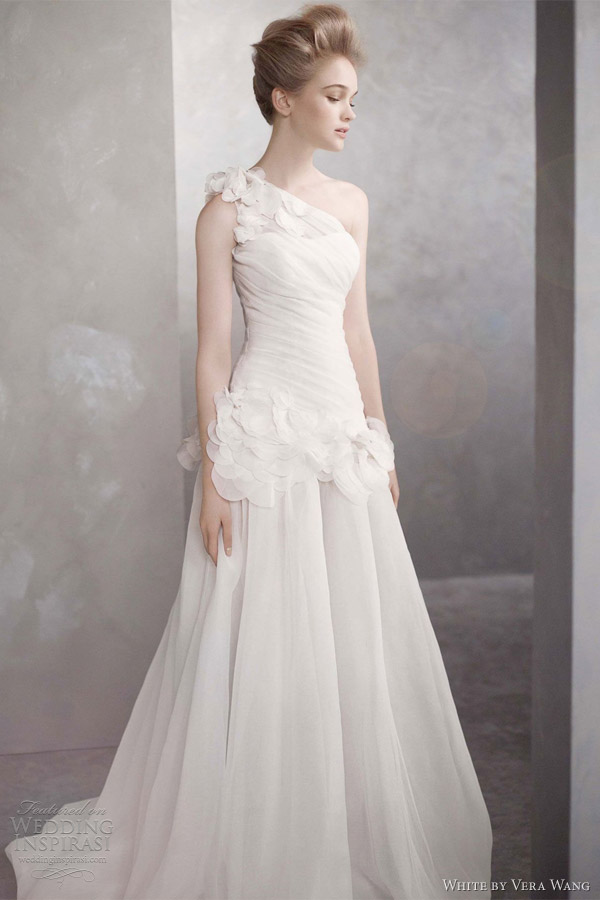 white-by-vera-wang-2012-bridal.jpg