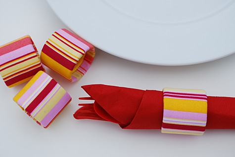 recycled-fabric-napkin-rings-from-saran-wrap-tubes_18.jpg