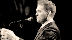 tumblr_lfb4ef0MEZ1qb10j9.gif