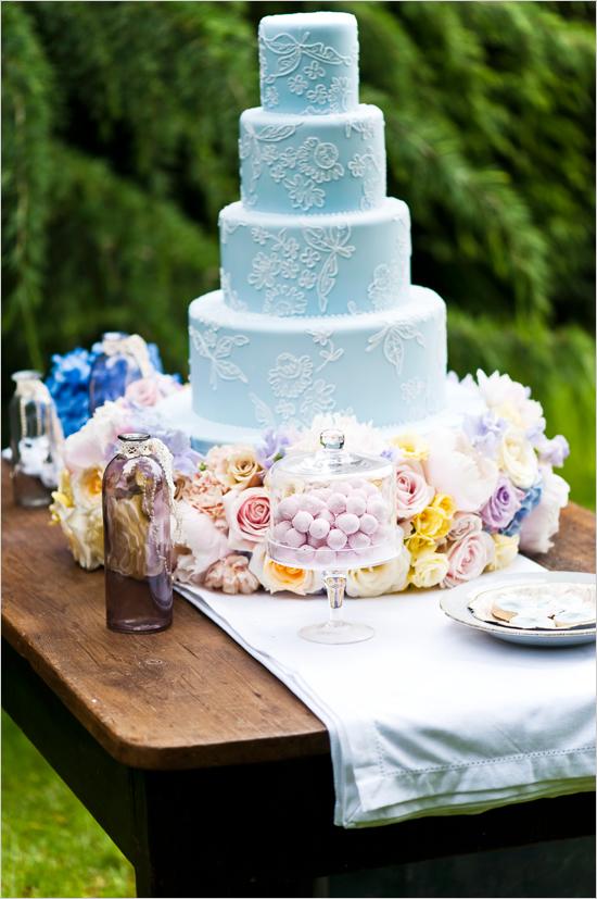 blue-wedding-cake.jpg