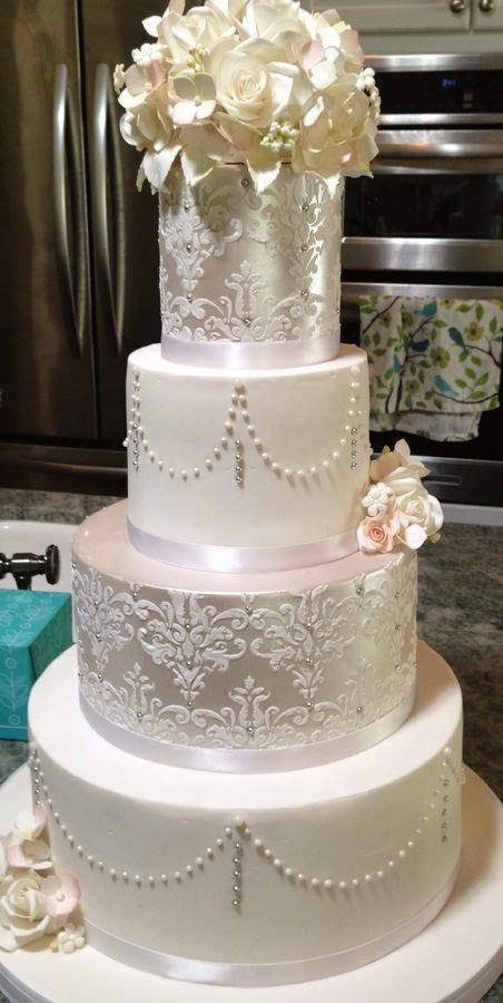 pure-elegance-weddings-love-is-sweet-and-covered-in-fondant-pinterest.jpg