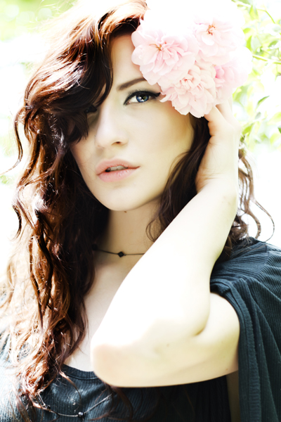 ria_and_pink_flower_by_girlofsea-d3d7e6i.jpg
