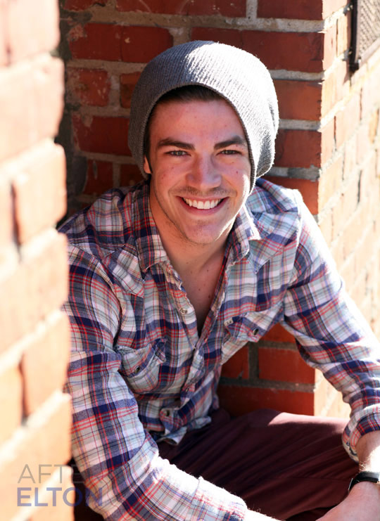 Grant-Gustin-2-grant-gustin-29577784-540-741.jpg