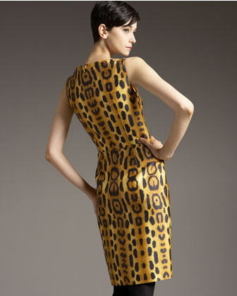Oscar-de-la-Renta-Leopard-Sheath-Dress-2.jpg