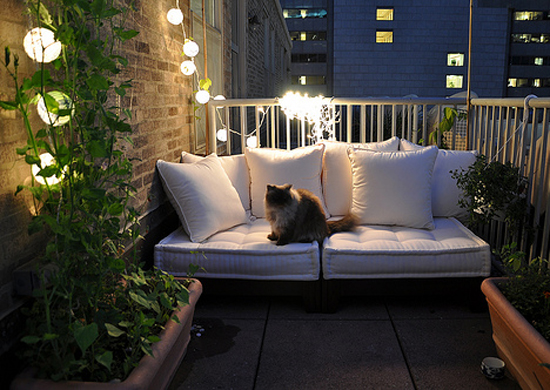 how-to-decorate-your-balcony-9.jpeg