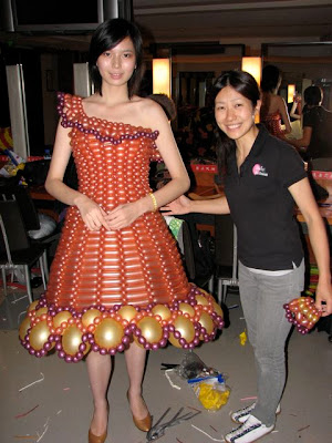 balloon_dresses_01.jpg