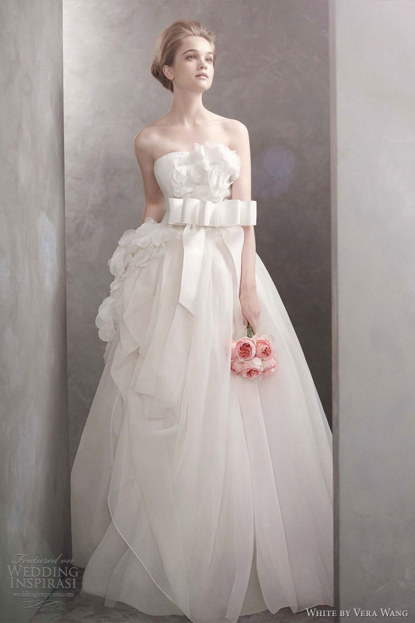 white-by-vera-wang-spring-2012.jpg
