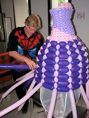 balloon_dresses_02.jpg