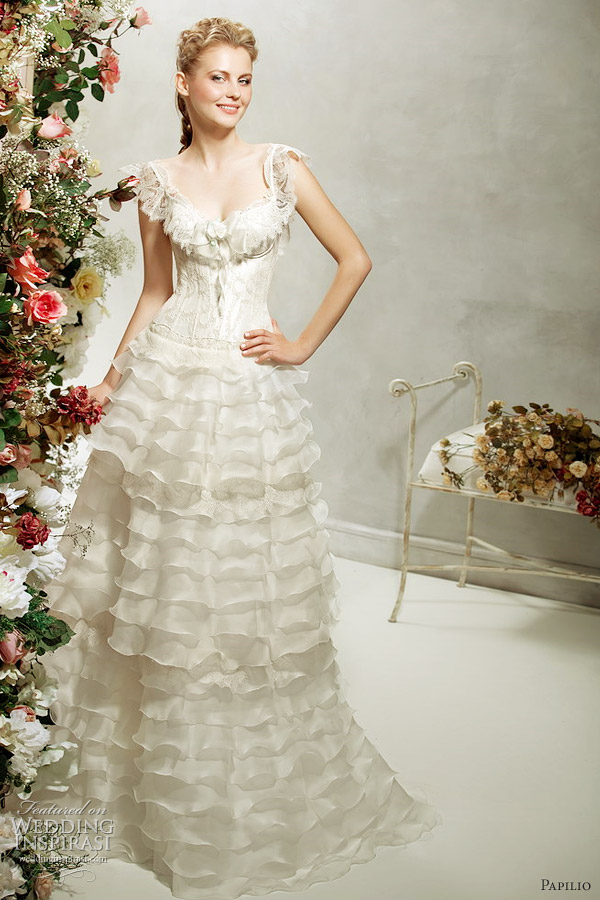 papilio-2012-ruffle-wedding-dress.jpg