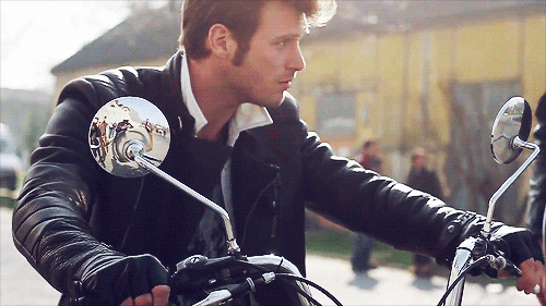 tumblr_mov1qu25KB1sqxmr8o1_500.gif