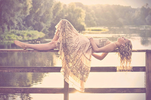 beauty-blonde-dress-girl-sun-sunlight-Favim.com-96500.jpg