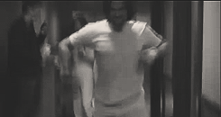 tumblr_macqvlxGAv1r7bprho8_r2_250.gif