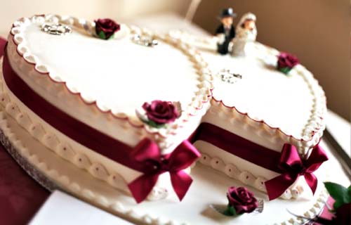 heart-shaped-wedding-cakes-3.jpg