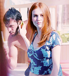 tumblr_nrt1o1T2YG1u3jj5mo2_250.gif