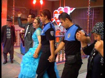 polis-halay.jpg