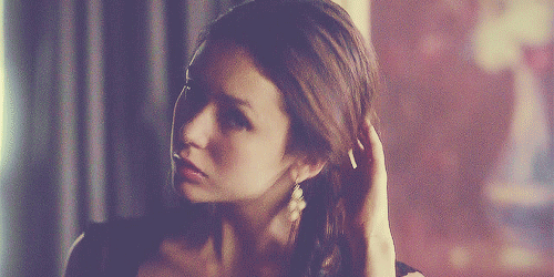 4x07-nina-dobrev-32904482-500-250.gif