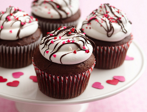 cakes-chocolate-hearts-pink-yammy-Favim.com-44520.jpg
