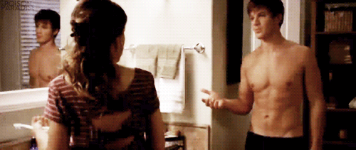 tumblr_lp7r83oJzL1qmimz8o1_500.gif