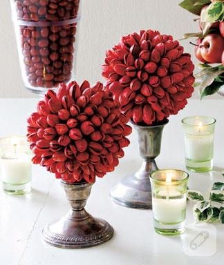holiday-craft-topiary-ball-full-article-vertical.jpg