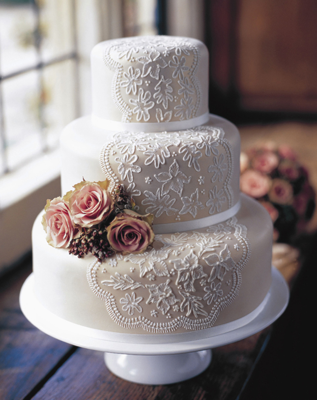 Lace-Wedding-Cake-4.jpg