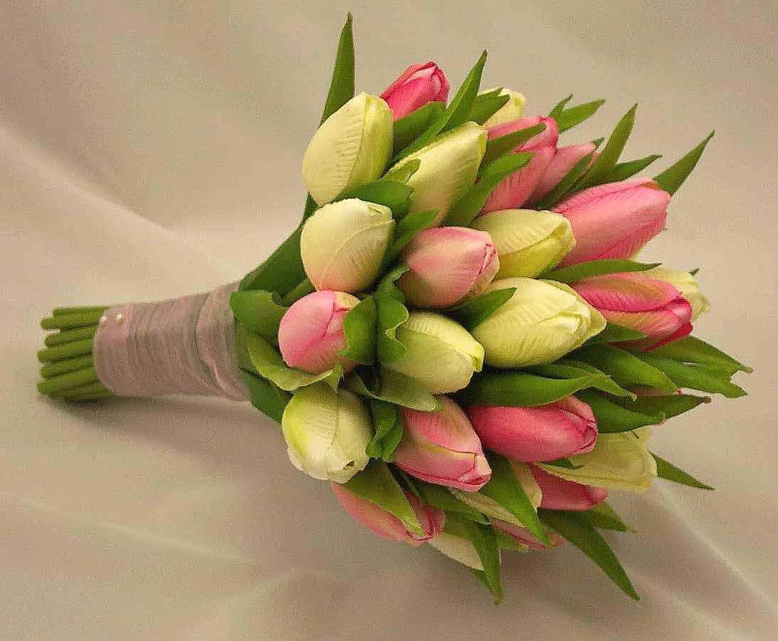 Cream_Pink_Tulips_Bridal_Posy_Bouquet_2M.jpg
