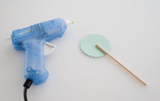 How-to-make-cupcake-paper-toppers-5.jpg