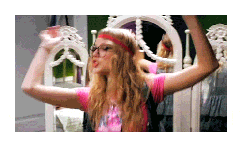 taylor_swift_dance_gif_by_maailsflowering-d38belw.gif