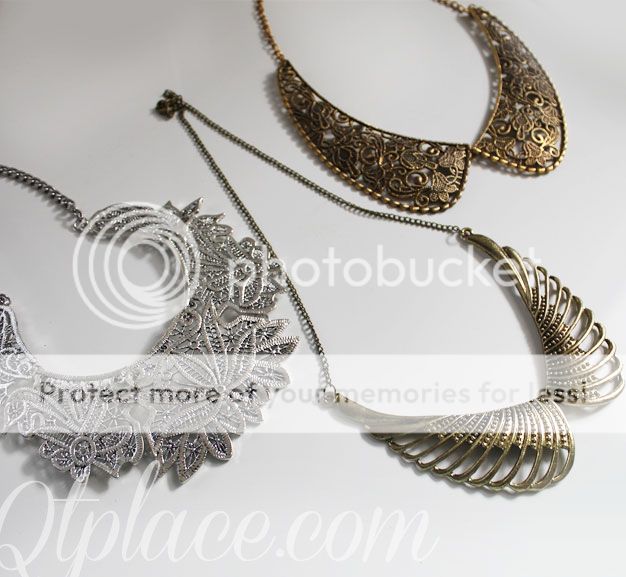 top-vintage-statement-necklace-giveaway_zps583ce5d2.jpg