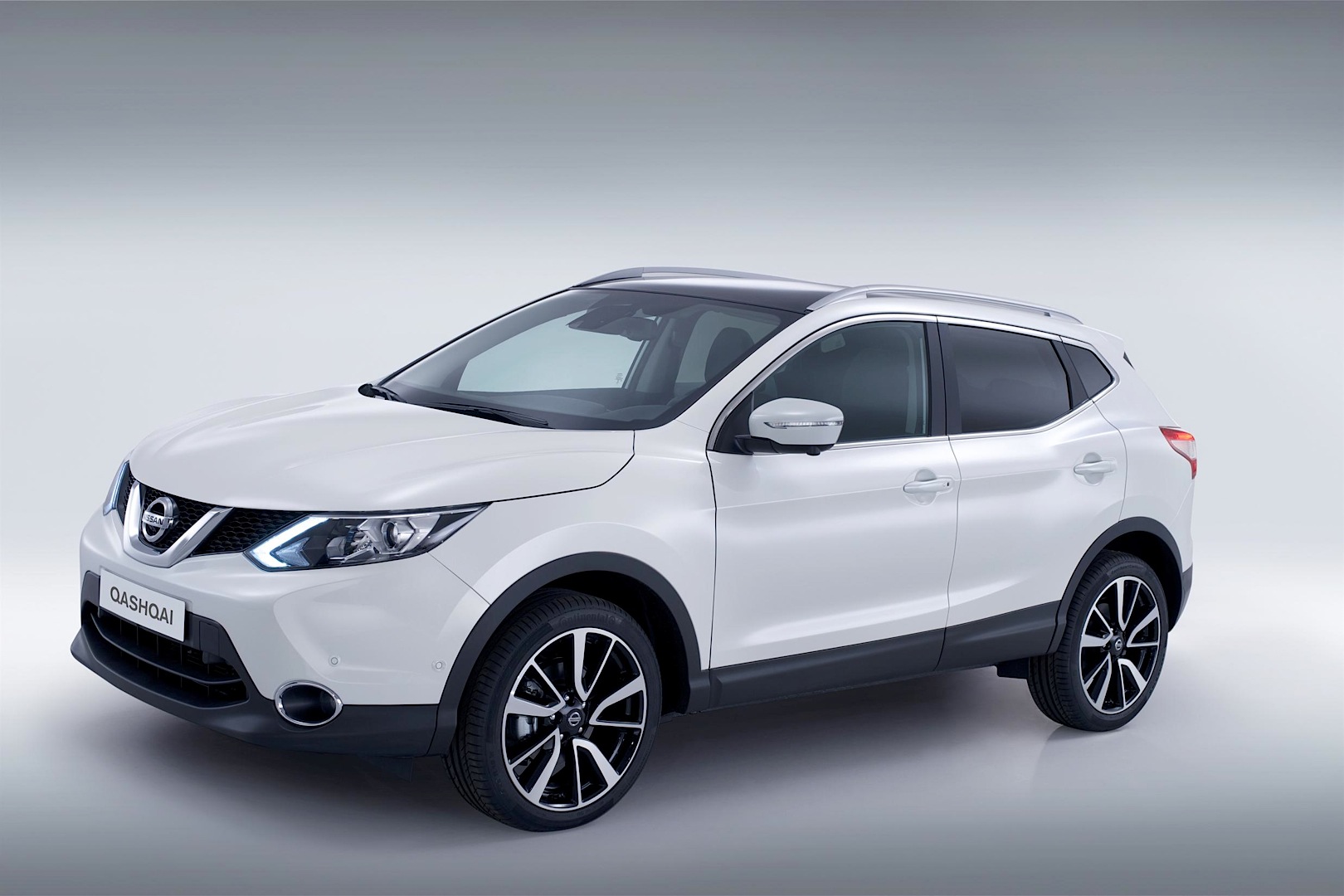 Nissan-Qashqai-2014-11.jpg