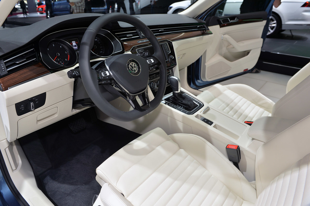 VW-Passat-2015-11.jpg