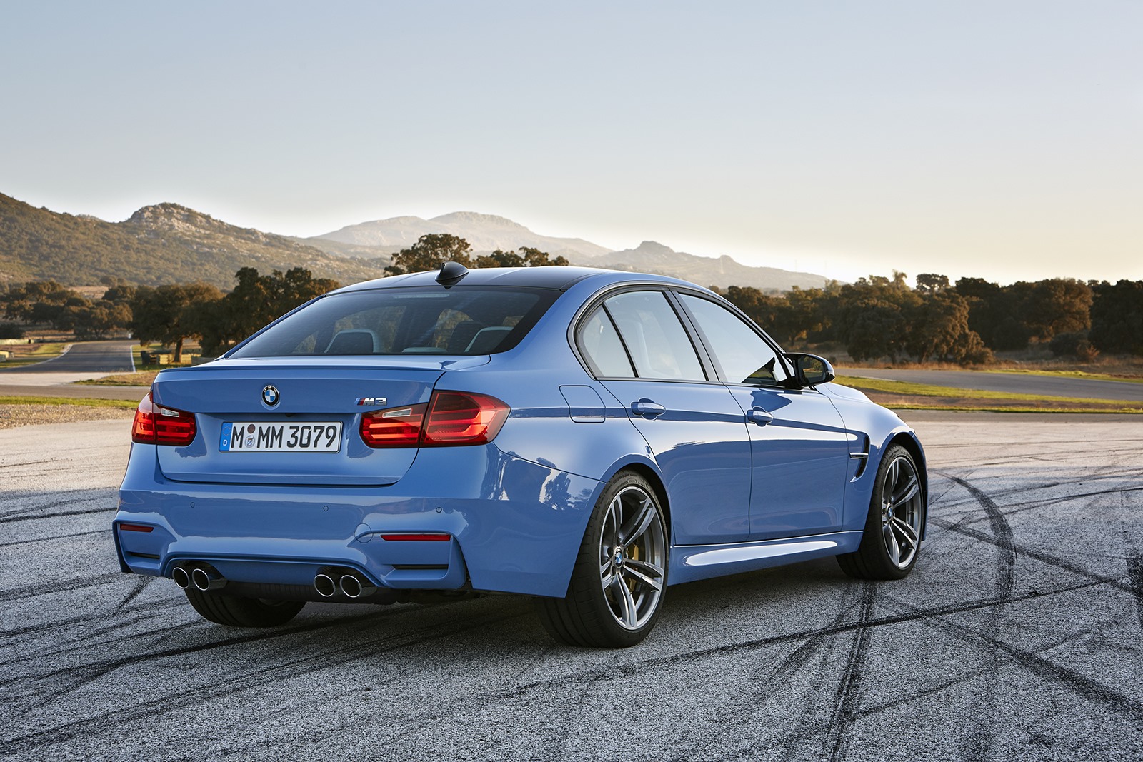 BMW-M3-Sedan-2014-04.jpg