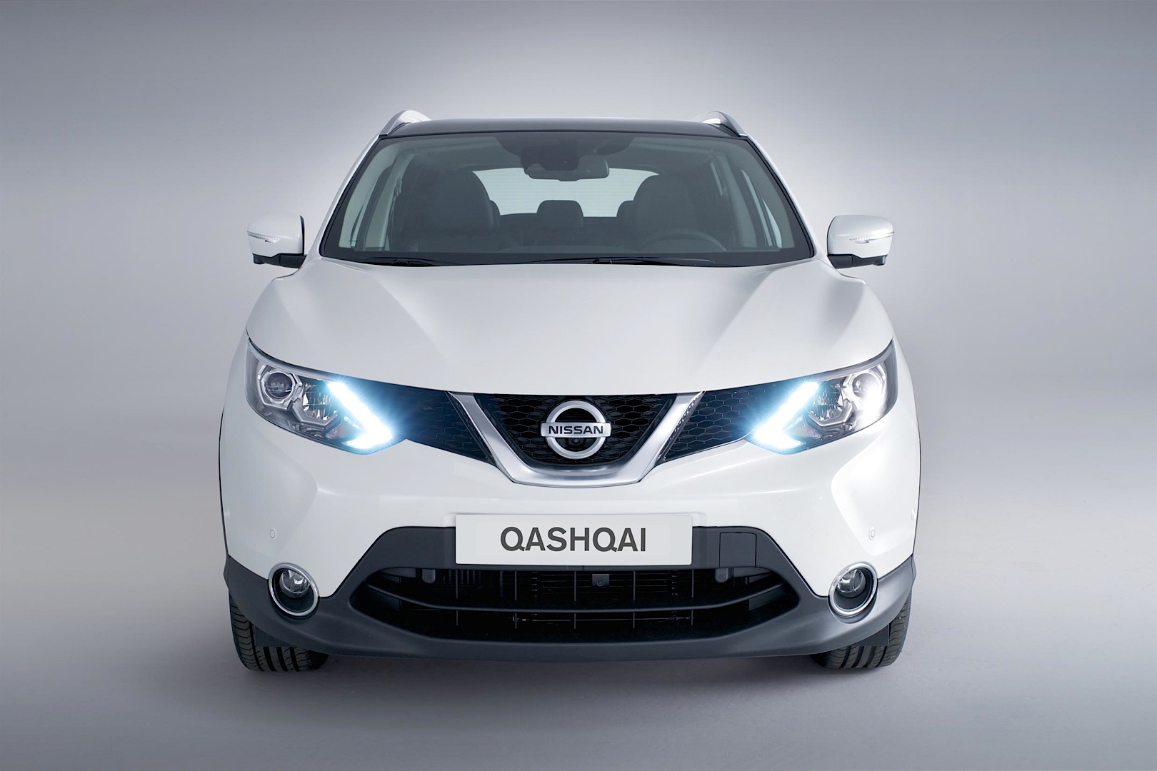 Nissan-Qashqai-2014-12.jpg
