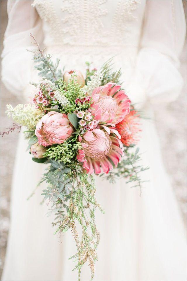 21-romantic-cascading-bridal-bouquets.jpg