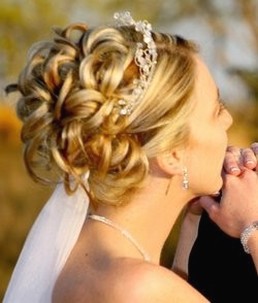 bride+updo+with+rolls+and+tiara+and+veil.jpg