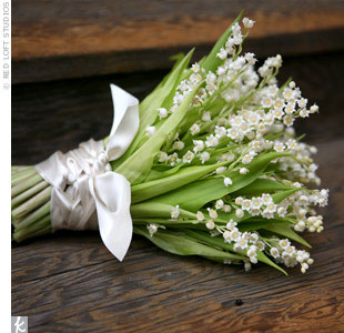 white-lily-bridal-bouquet2.jpg