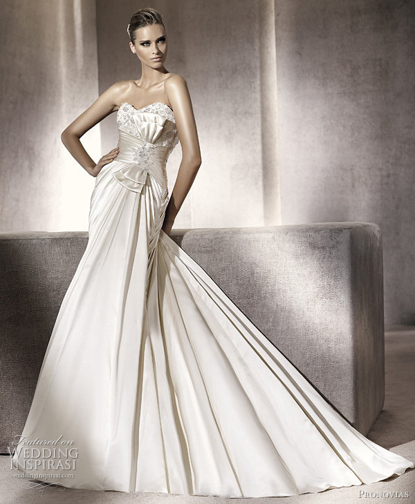 pronovias-palermo-2012-bridal-gowns.jpg