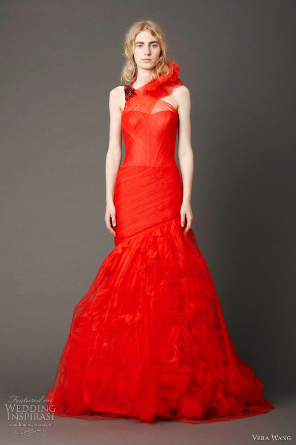 vera-wang-spring-2013-red-wedding-dress.jpg