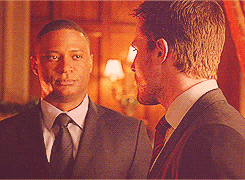 arrow-years-end-queencest-oliver-thea-queen-67-gif-john-diggle.gif