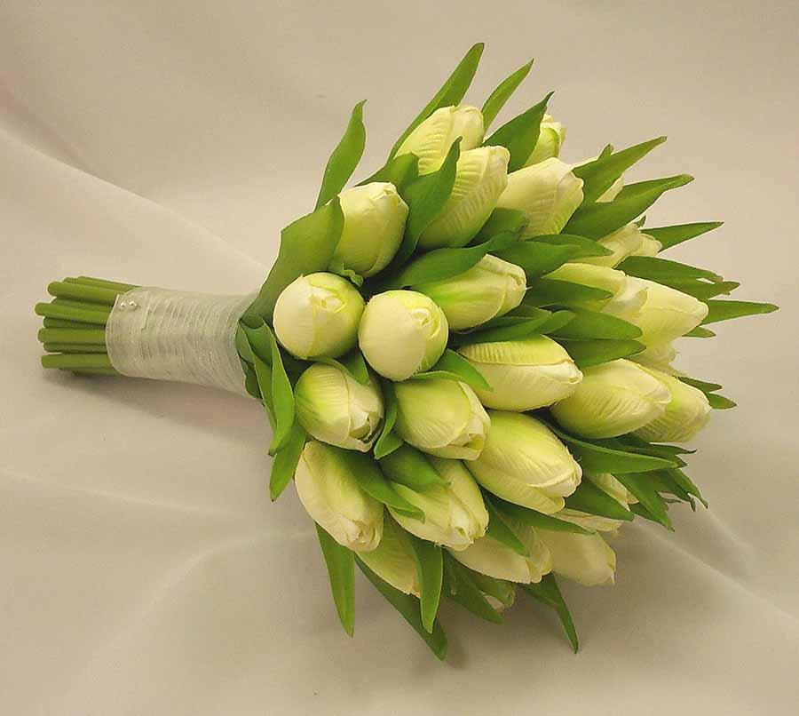 Ivory_Tulips_Bridal_Posy_Bouquet_2M.jpg