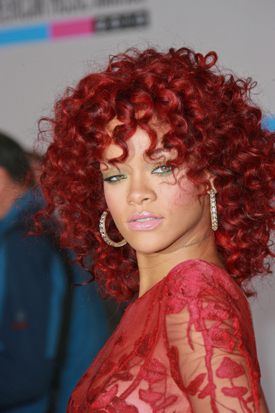 Rihanna+Red+Curly+Hairstyles.jpg