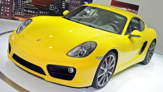 2014-Porsche-Cayman-01.jpg