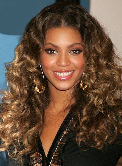 Beyonce-Volume-Curly-Hairstyles-09.jpg