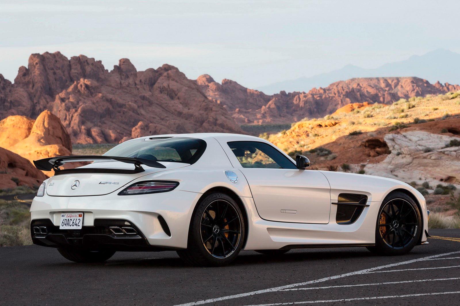 2014-Mercedes-SLS-AMG-Black-Series-4.jpg